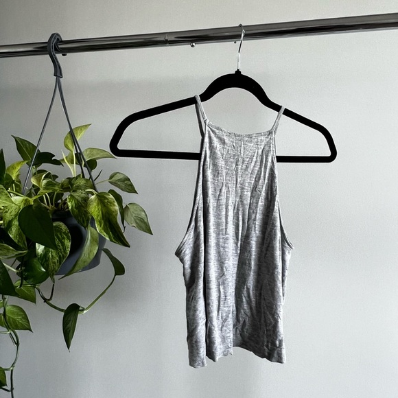 Gray crop halter neck cropped tank - Picture 2 of 2